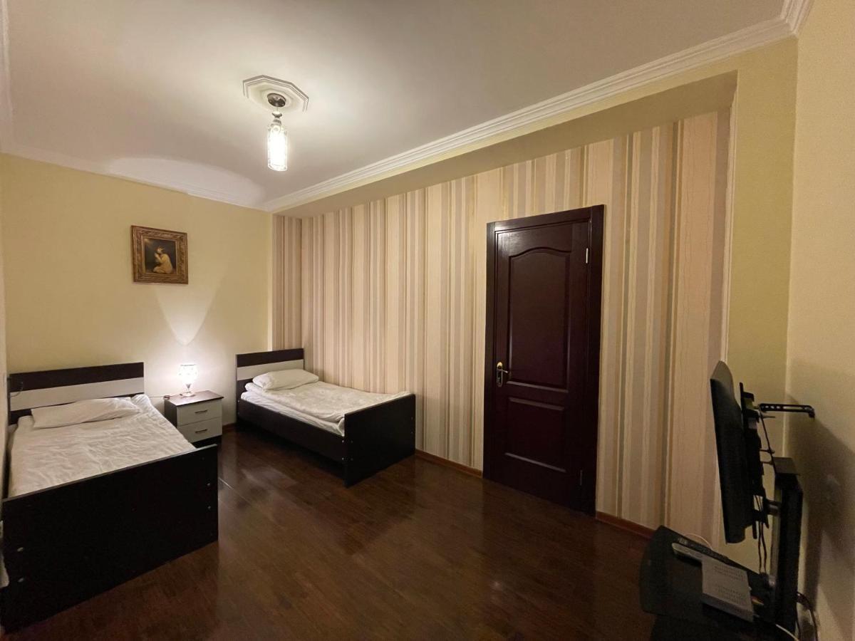 Imperator 1 Hotel Kutaisi Exteriör bild
