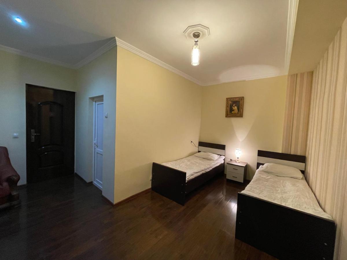 Imperator 1 Hotel Kutaisi Exteriör bild