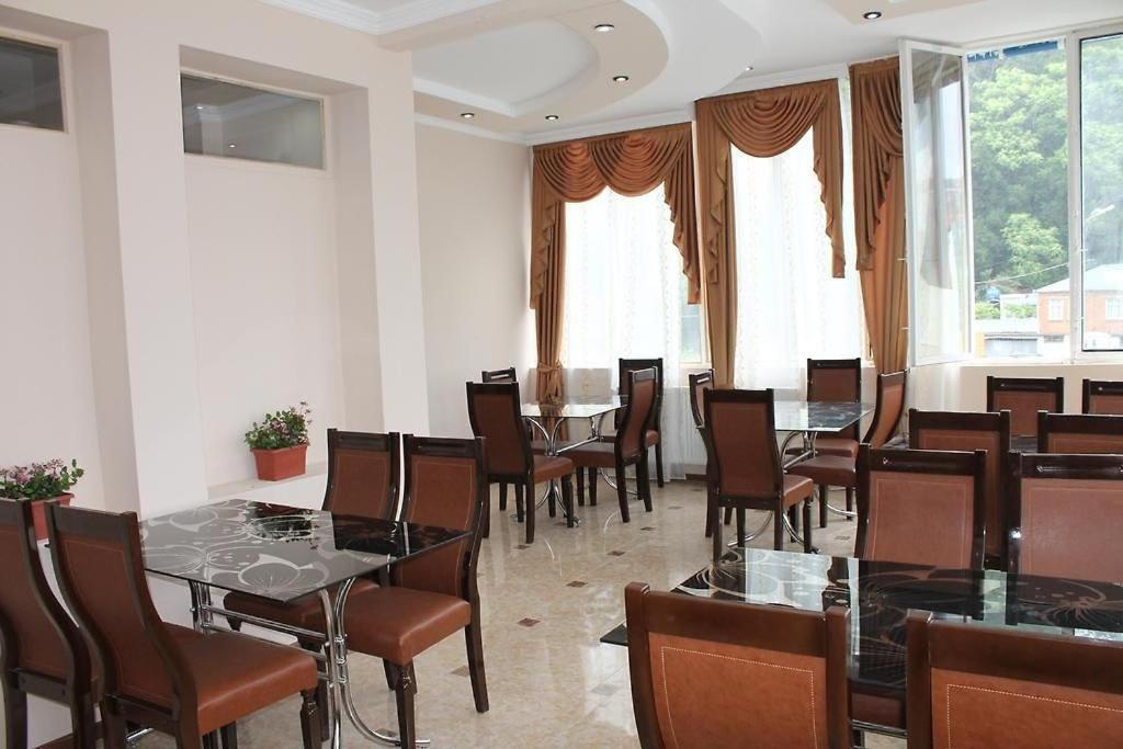 Imperator 1 Hotel Kutaisi Exteriör bild
